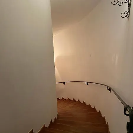 Villa Home Villa With Garden & Parking