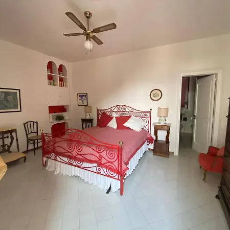 Home Villa With Garden & Parking