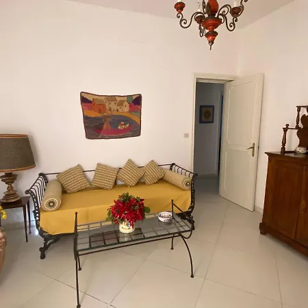 Villa Home Villa With Garden & Parking