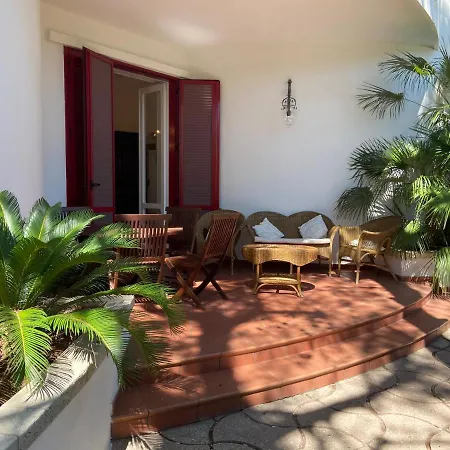 Home Villa With Garden & Parking
